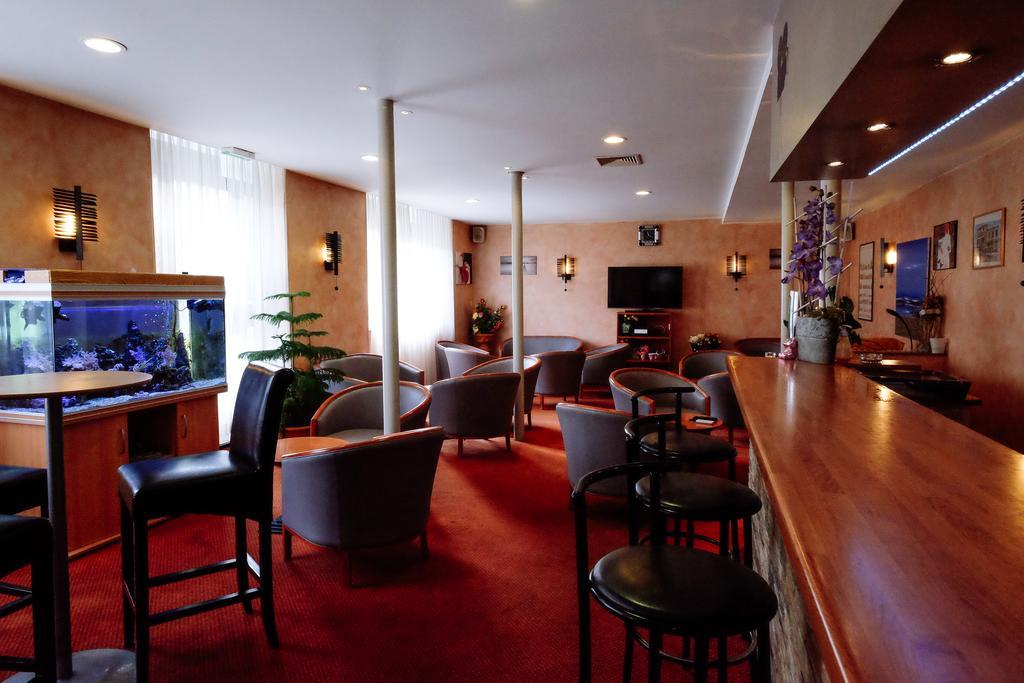 Hotel Pedussaut سان جودُ المظهر الخارجي الصورة